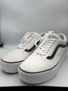 Vans White Low-Top Sneakers with Black Side Stripe